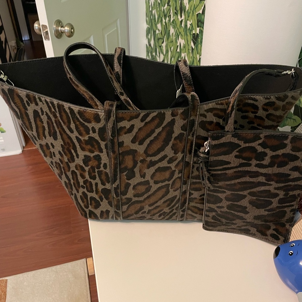 Zara Leather Leopard/Animal Print Tote Bag with Pouch - Picture 4 of 4